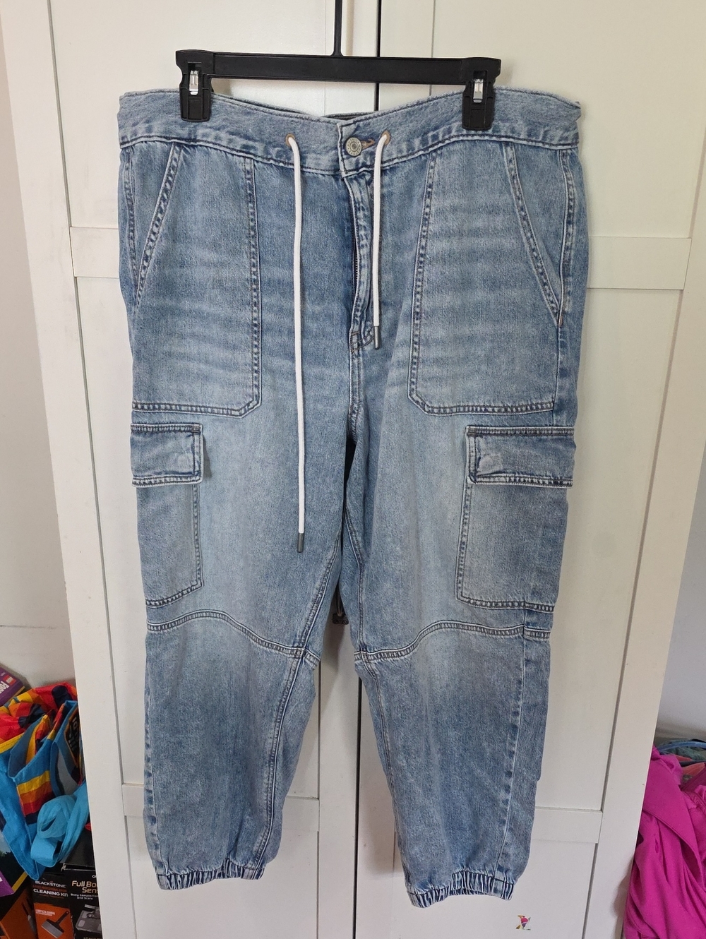 American Eagle Outfitters Women's Light Blue Denim Cargo Joggers